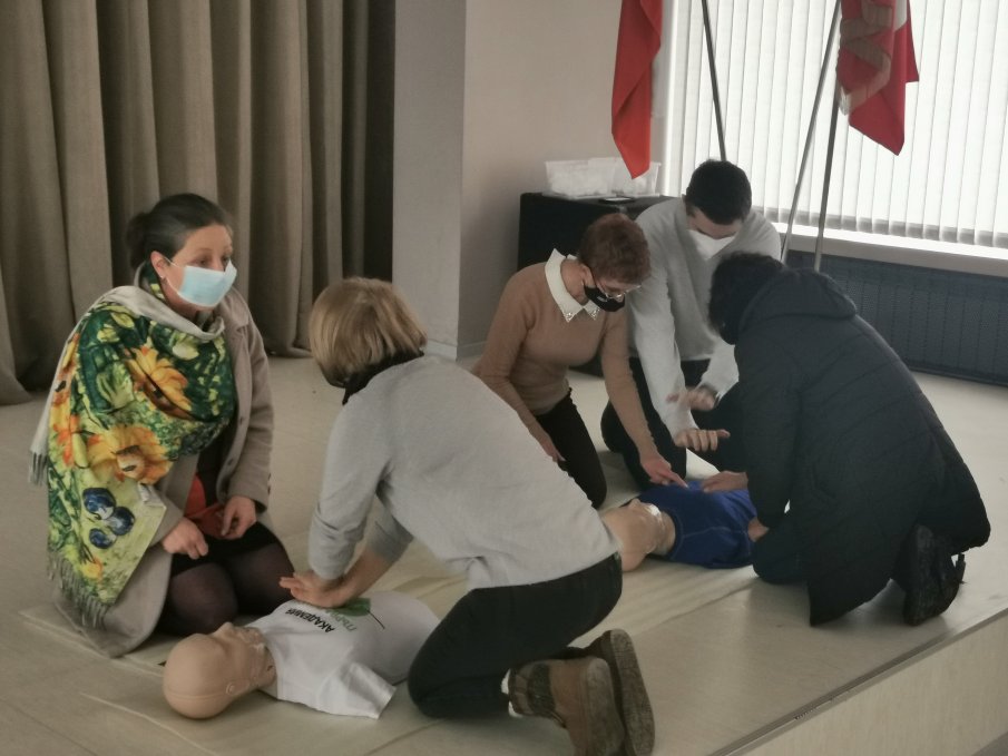 Преподават на учители спасяване на ученици (СНИМКИ)