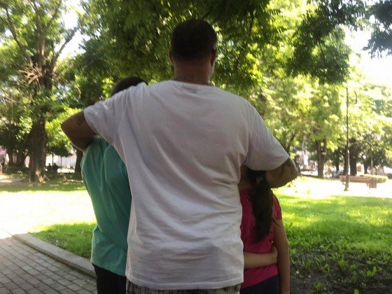 НЕЧОВЕШКА ДРАМА ВЪВ ВАРНА: Майка се отказа от децата си, за да проституира - бащата влиза в затвора, за да изкупи нейни стари грехове