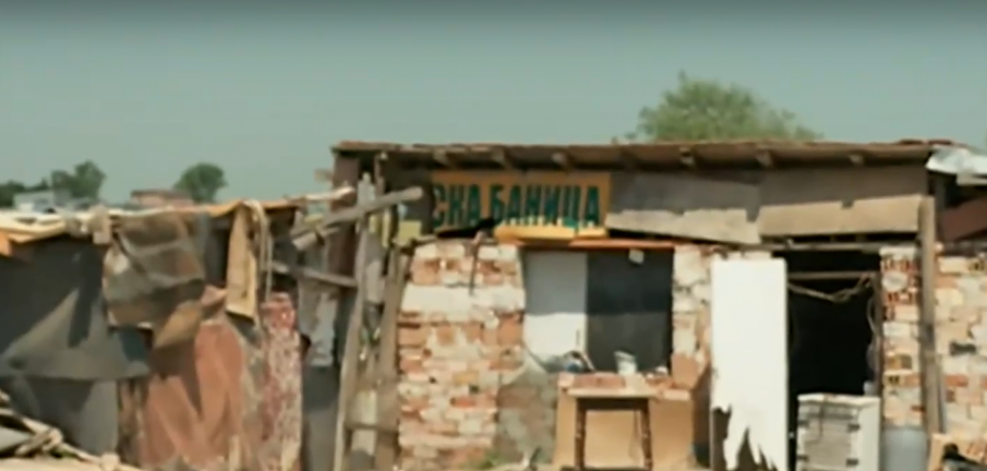 Събарят незаконни коптори в жк Филиповци