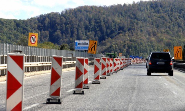 Ограничават трафика по магистрала Марица заради електрическо трасе