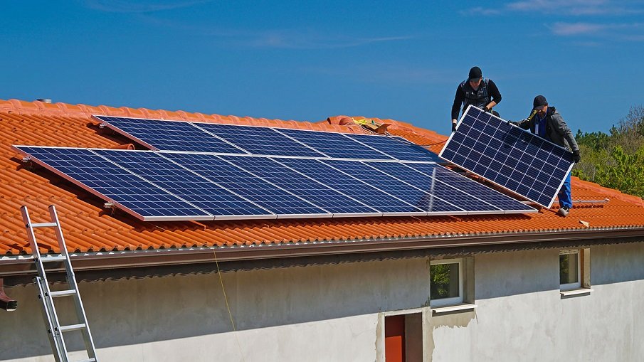 Партия на ЗЕЛЕНИТЕ иска задължително соларни панели при ново строителство