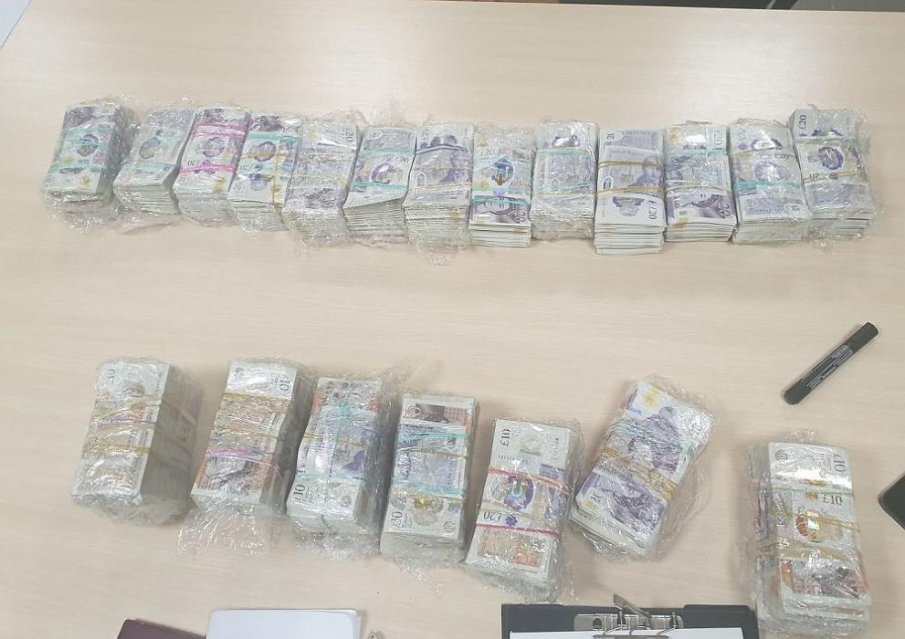 Осъдиха турчин за недекларирана валута за 250 000 лева