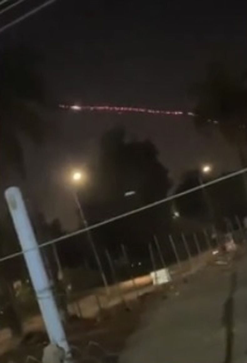 В Багдад бе отразен ракетен удар в район край посолството на САЩ (ВИДЕО)