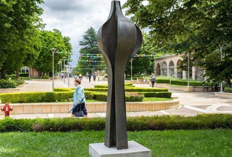 Три бронзови скулптури бяха възстановени в Ямбол