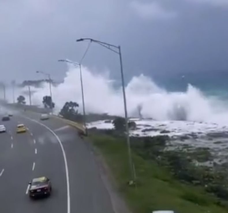Бурята „Елза” взе жертва във Флорида