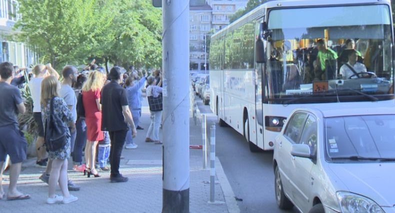 Първите ученици заминаха на безплатна почивка по програмата Отново заедно