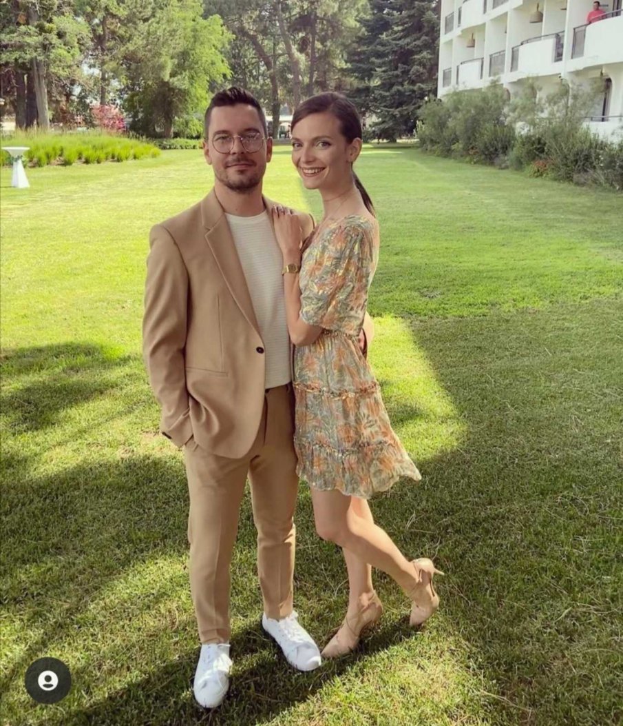 ГОРЧИВО: Нора Шопова скъса с моминския живот (СНИМКИ)