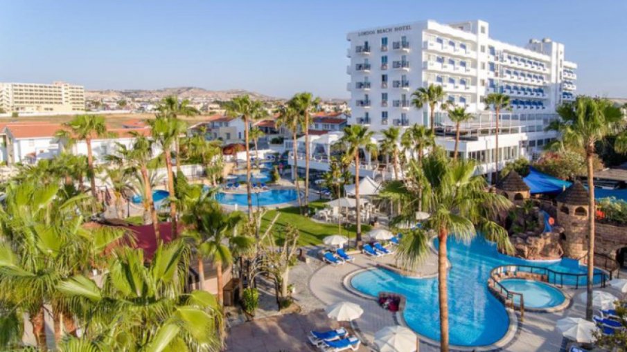 Имунизират наред работещите в хотелите в Кипър срещу коронавирус