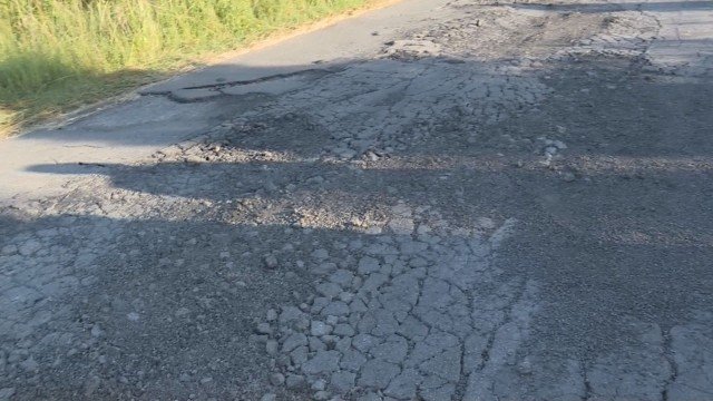 Софийско село излезе на протест заради разбит път