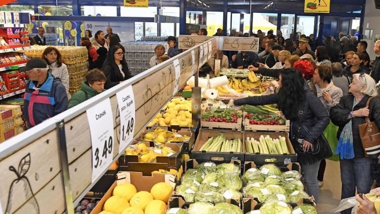 Ето какво се случва с цените на основните храни