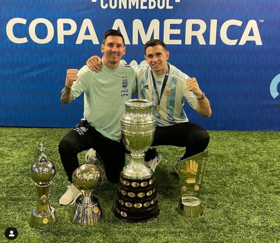 Лео Меси зарежда батериите при Стоичков