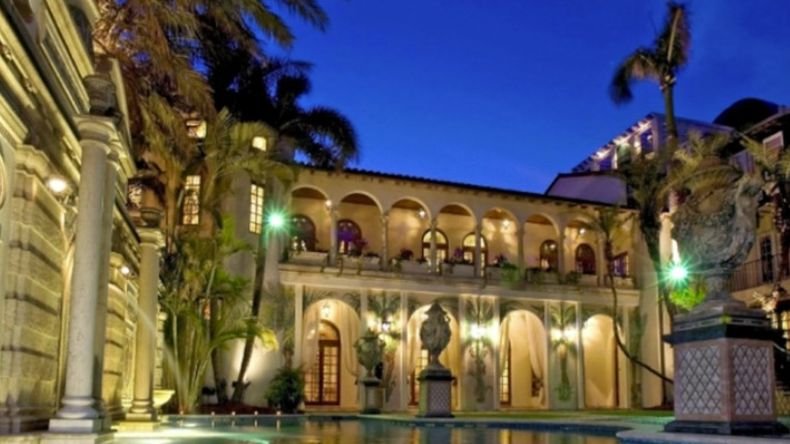 В бивше имение на Джани Версаче във Флорида откриха два трупа