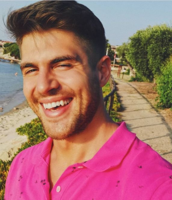 Иво Аръков отпраши на любовна почивка в Гърция