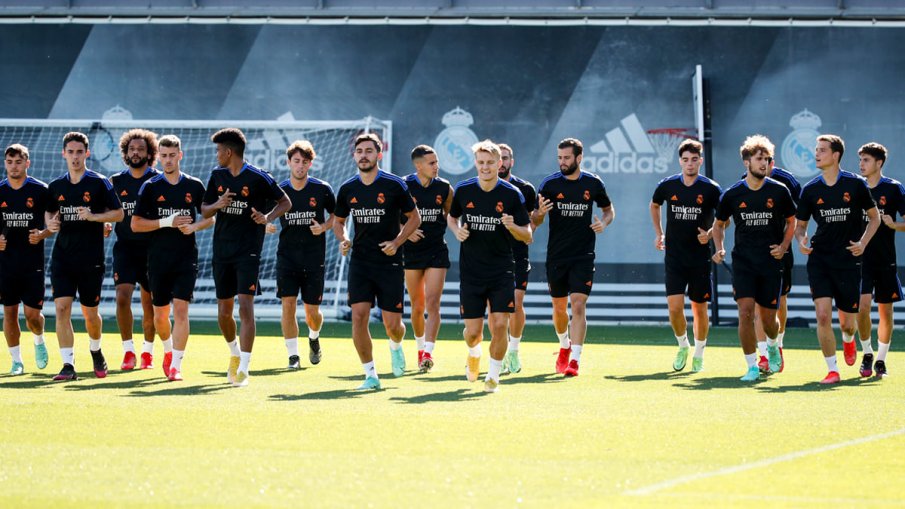 Ваксинираха Реал (М) срещу COVID-19