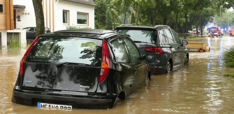 Над 19 000 спасители се борят с бедствието в германската провинция Северен Рейн-Вестфалия