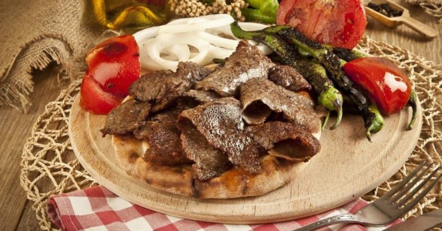 Турция и Германия водят вечен спор кой е измислил дюнера