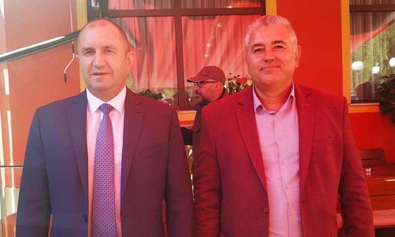 СКАНДАЛ: Областен управител на Румен Радев назначи родата си на държавна хранилка