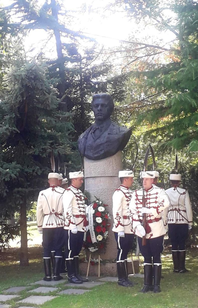 Проф. Кирил Топалов: Левски обитава в съзнанието на своите събратя по съдба най-високо нравствено поле (СНИМКИ)