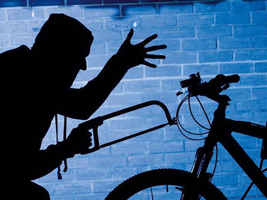 Наглите серийни крадци Йосиф и Симо подлудиха бургаския квартал „Меден рудник“, спипаха ги