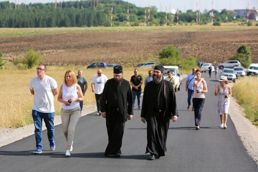 Пътят към Дивотинския манастир ще е готов до края на август