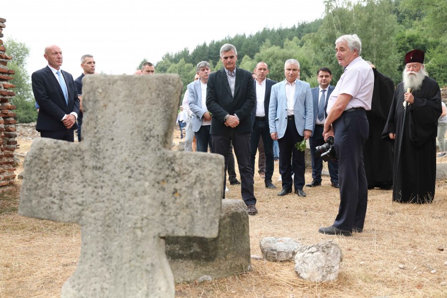 Стефан Янев на празника на града в Пирдоп