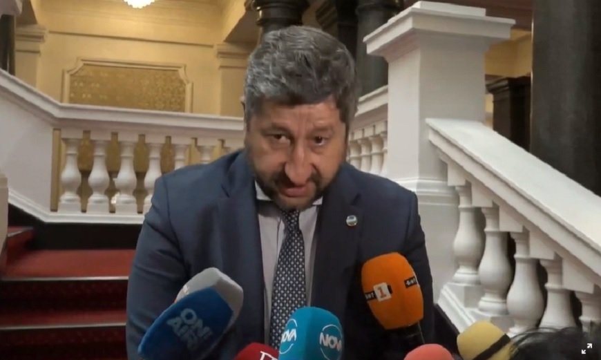 Демократична България порязаха БСП - няма да отидат на среща с Нинова