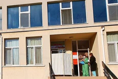 Диагностицираха с COVID-19 норвежци и латвийка на морето