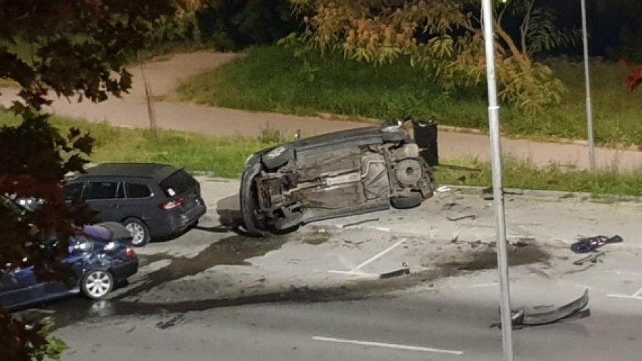 Бесен джигит с БМВ помете 7 коли във Варна