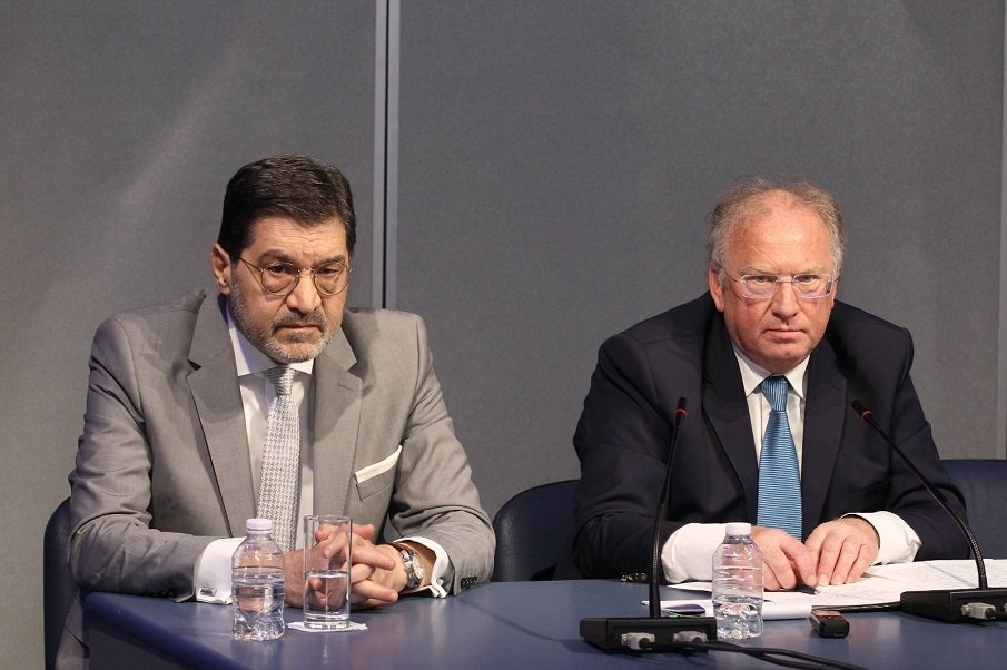 МВнР ще предложи българите в чужбина да гласуват по пощата с активна регистрация