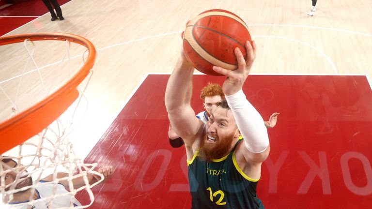 ШОКИРАЩО: Звезда на Токио 2020 се преби в банята