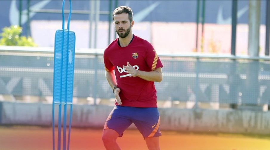 Трансферна сага в Барселона