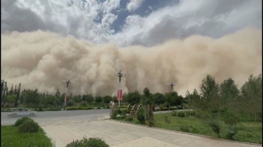 Мощна пясъчна буря удари Турция