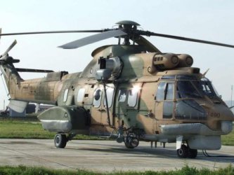 Вдигнаха хеликоптер да гаси боровите гори край Сливен