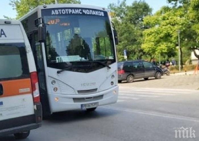 Автобус помете пешеходец във Враца
