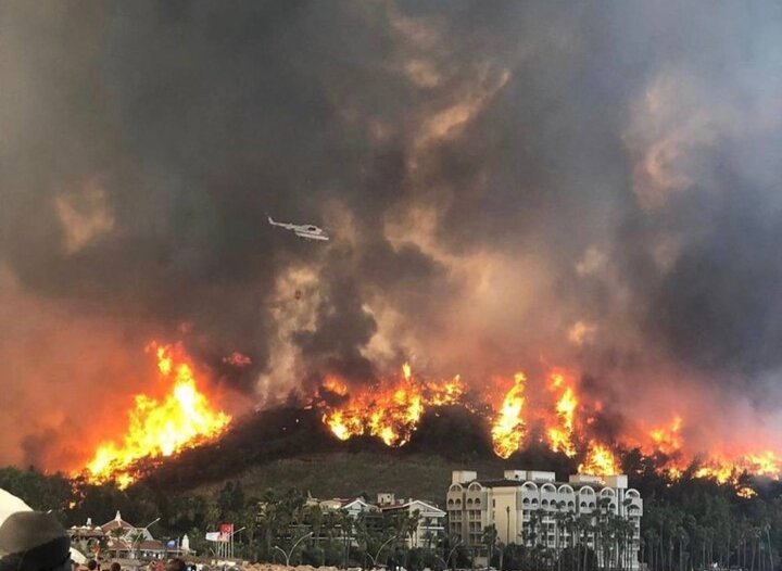 ОГНЕН АД! Хора припадат в страшен пожар край Кюстендил, много са евакуирани