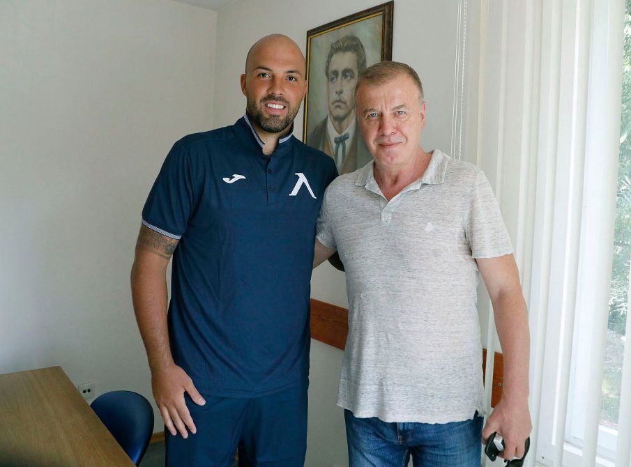 ГРЕДА: Ники Михайлов гори за Саудитска Арабия