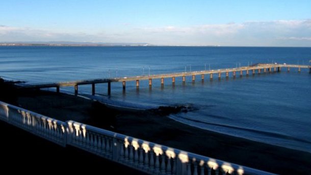 Над 30 чувала с метал, стъкло и пластмаса извадиха от морето край Бургас