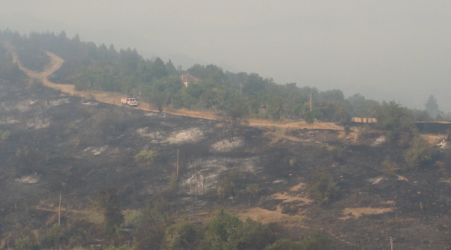 Потушен е пожарът край Долно село