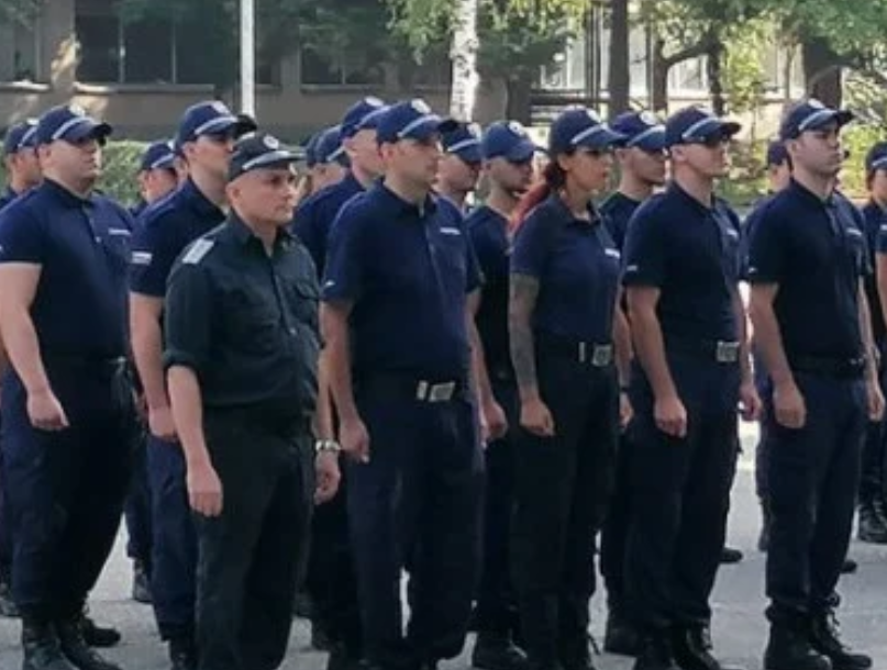 79 МВР сержанти положиха клетва в Пазарджик, ще работят в метрото