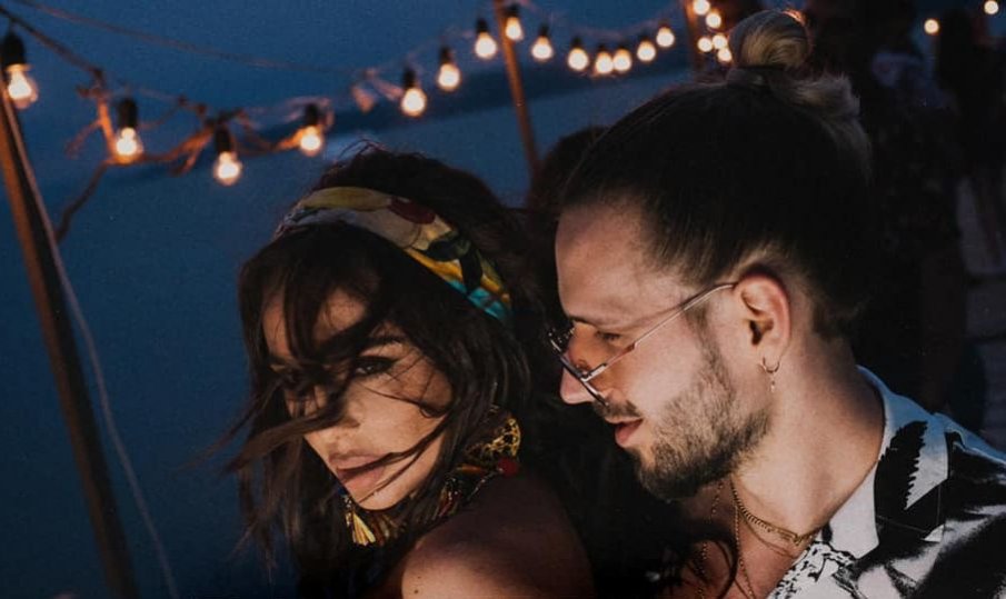 Папи Ханс пак се отърка в циците на Николета (ВИДЕО)