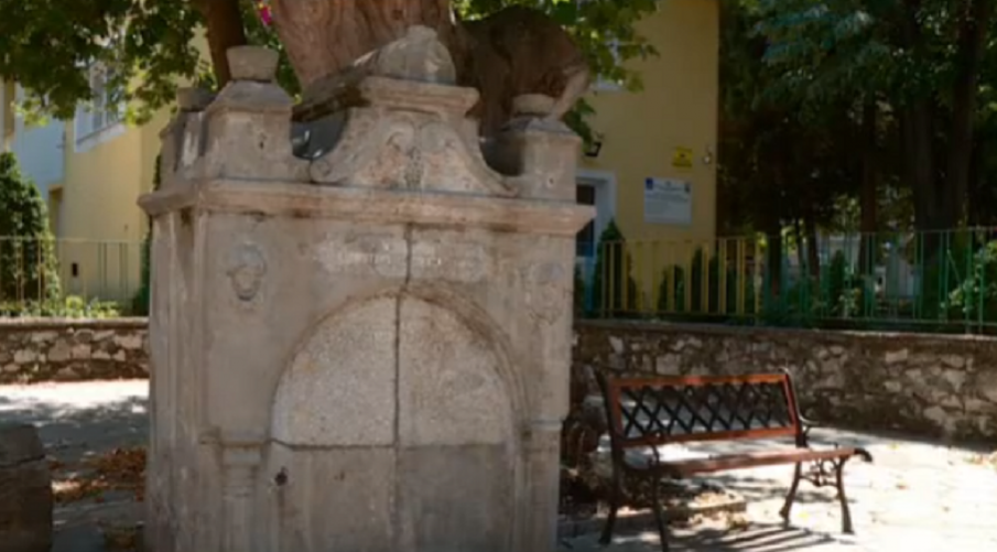 В Асеновград реставрират емблематична чешма
