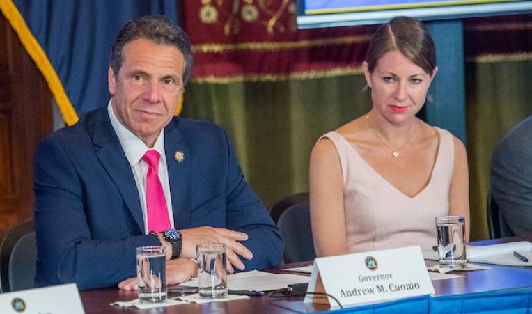 Висша сътрудничка на губернатора на Ню Йорк подаде оставка заради секс скандал