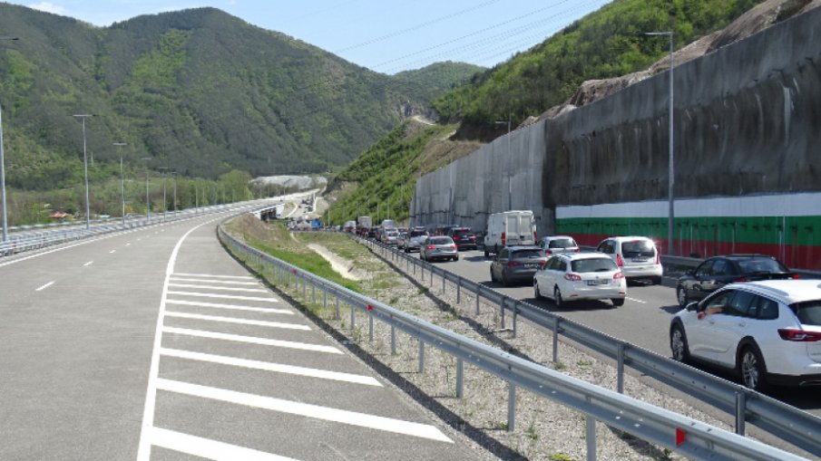 Четири катастрофи с един ранен на магистрала Тракия