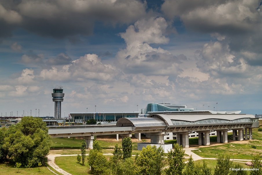 ВАЖНО: Летище София ще обслужва всички пристигащи вечерни полети на Терминал 2