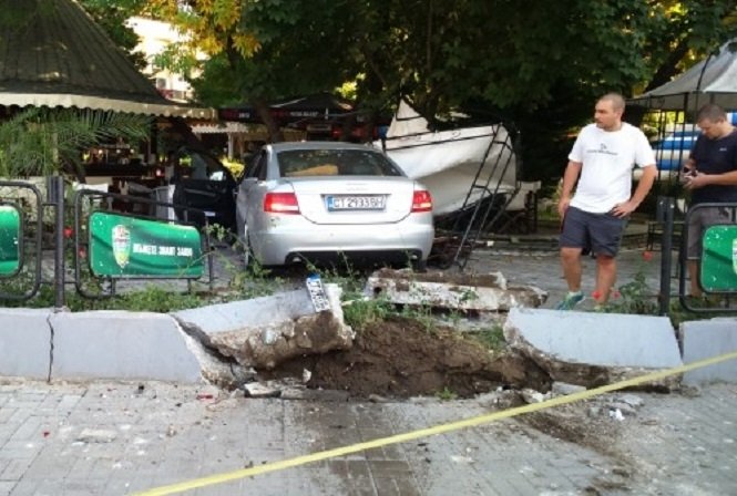 НАГЪЛ ЕКШЪН! Пиян шофьор връхлетя сред сватбарски маси