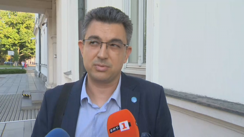 Пламен Николов проговори след оттеглената си кандидатура: Следват избори до дупка