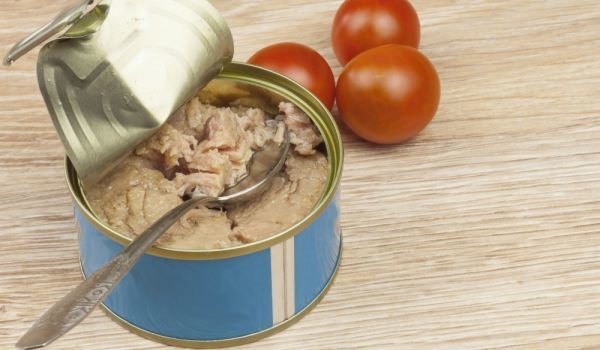 БАБХ уверява: В България няма от металната риба тон в консерви