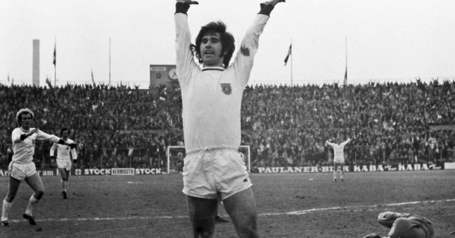 Цяла Германия скърби за Бомбардира на нацията Герд Мюлер