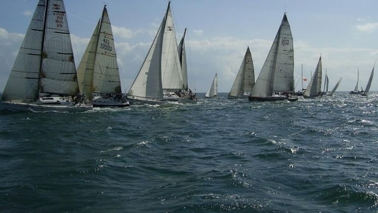 Близо 40 яхти стартират в регатата „Кор Кароли“