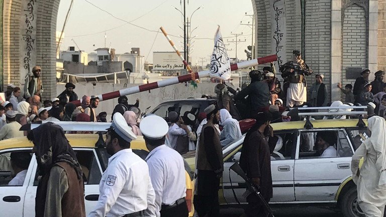 От Пентагона съобщиха, че ситуацията на летището в Кабул е стабилна